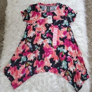 Chelsea & Theodore Sharkbite Blouse